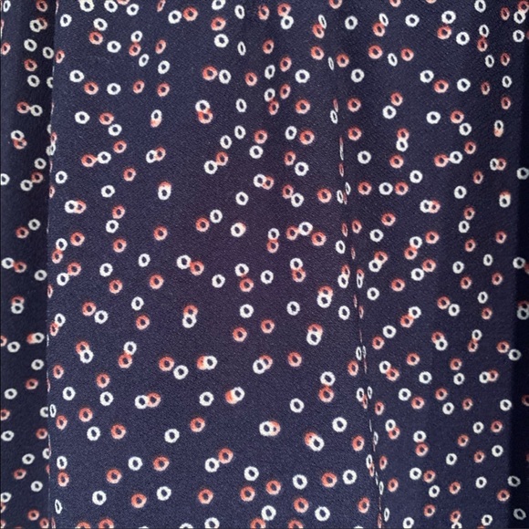 Halogen blouse with keyhole cut out in Large - Picture 3 of 4